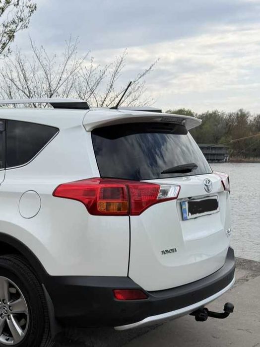 Toyota RAV4 2015 IV покоління (FL)