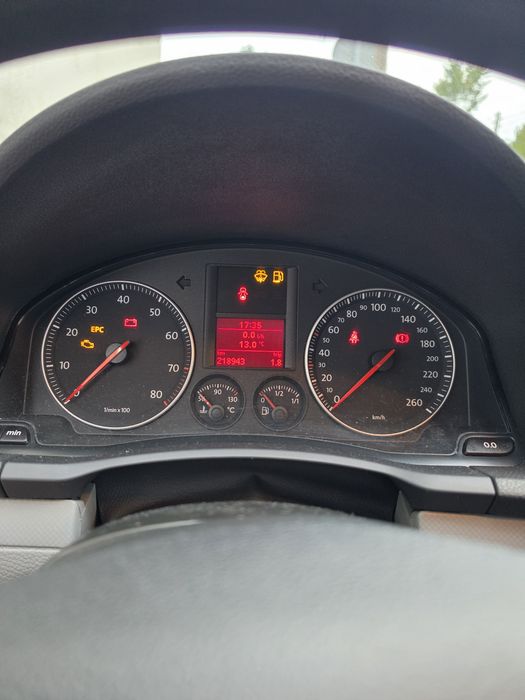 Volkswagen Golf 5 1.6
