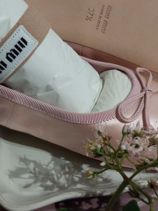 Luxuosas Bailarinas em Cetim - Miu Miu