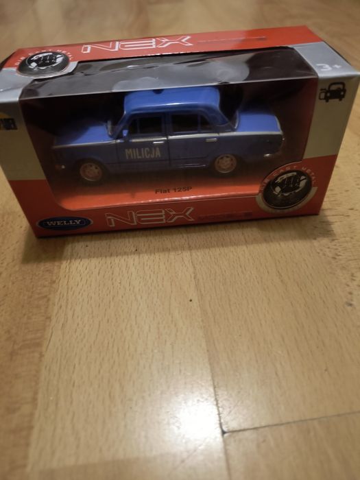 Zestaw modeli  aut Welly Milicja Warszawa Fiat Nysa