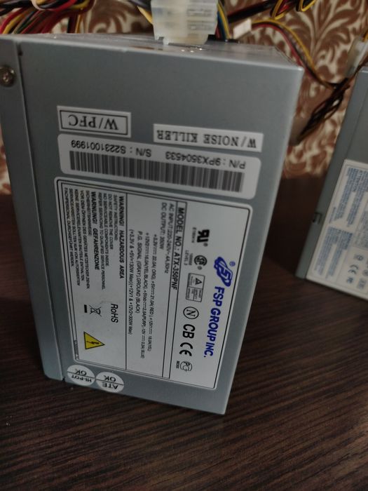 4 блоки живлення