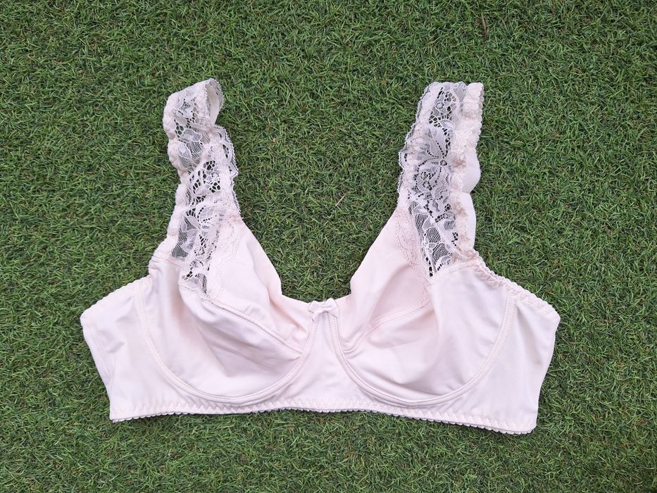 Stanik esmara rozm. 85 C