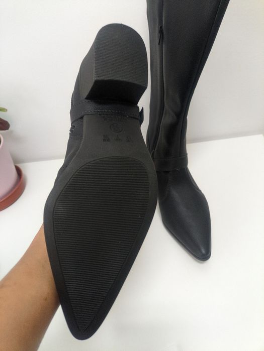 Botas pretas 2 em 1