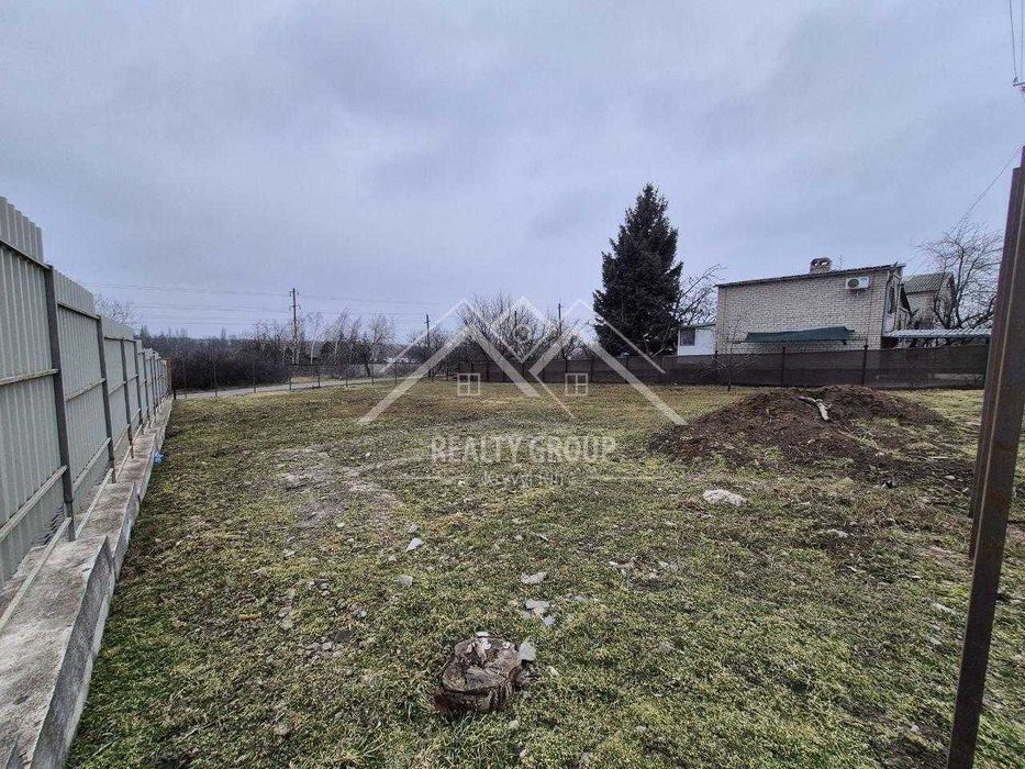 Продаж земельної ділянки біля річки (100 метрів)