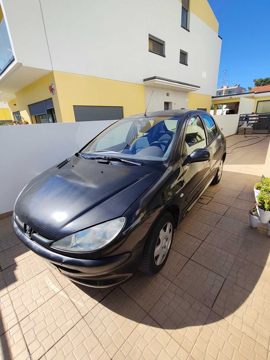 Peugeot 206 1.1 / Gasolina / Ano 2001 / 5 portas