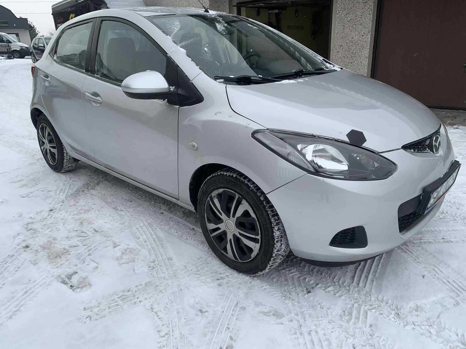 Mazda 2 zadbana i  ekonomiczna