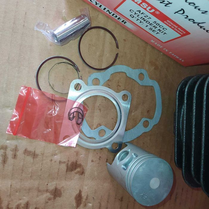 Поршнева (ЦПГ) 49 куб HONDA DIO AF-27/28  LEAD AF-20 Tact 24/30/51 MSU
