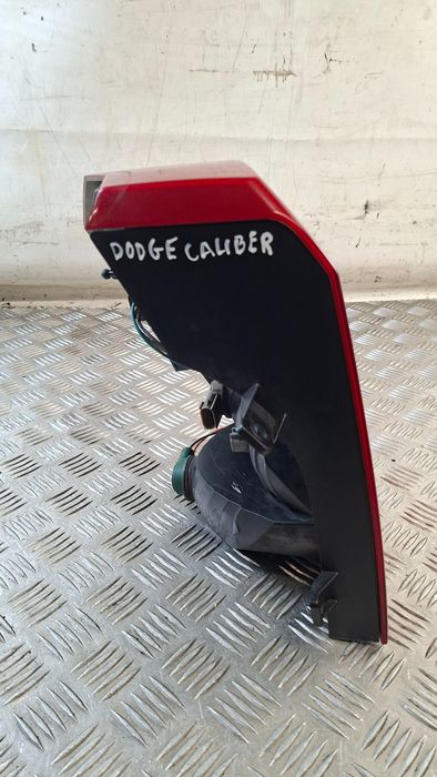 Lampa Prawy Tył Dodge Caliber