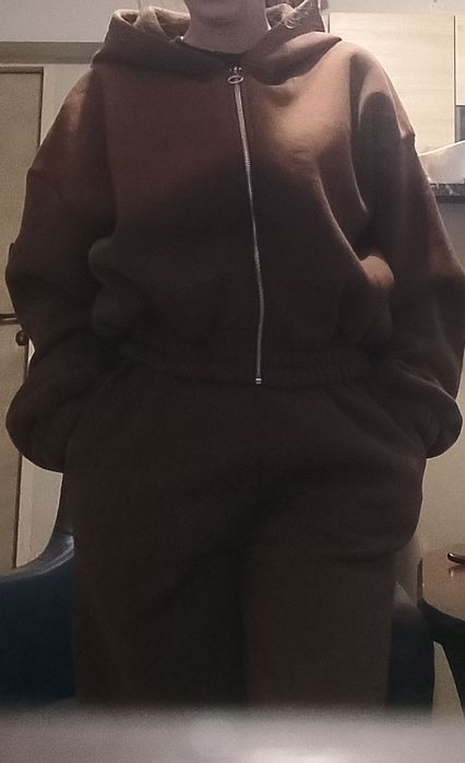 Ciepły dres czekoladowy