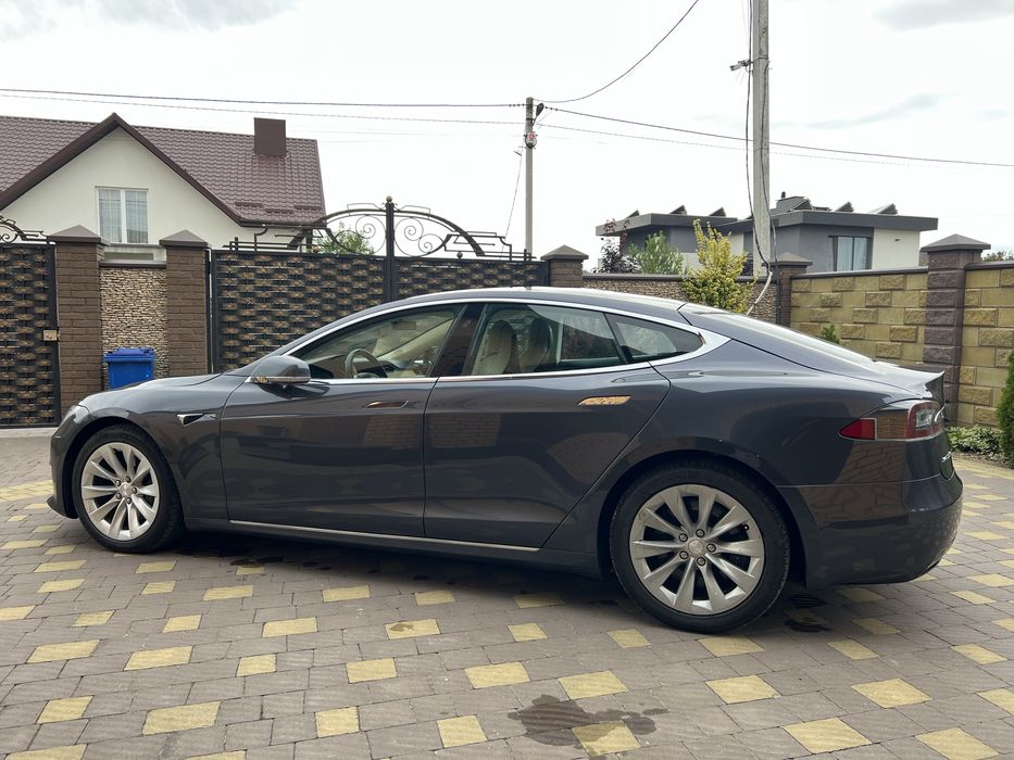 Tesla Model S 100D