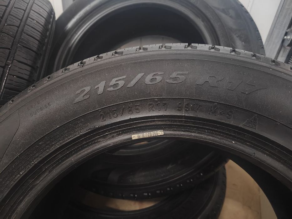 Резина 215/65/17 всесезонна pirelli Scorpion Verde all season