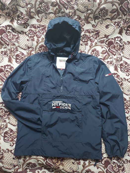 Анорак вітровка для бігу ультралегкий фірми Tommy hilfiger оригі