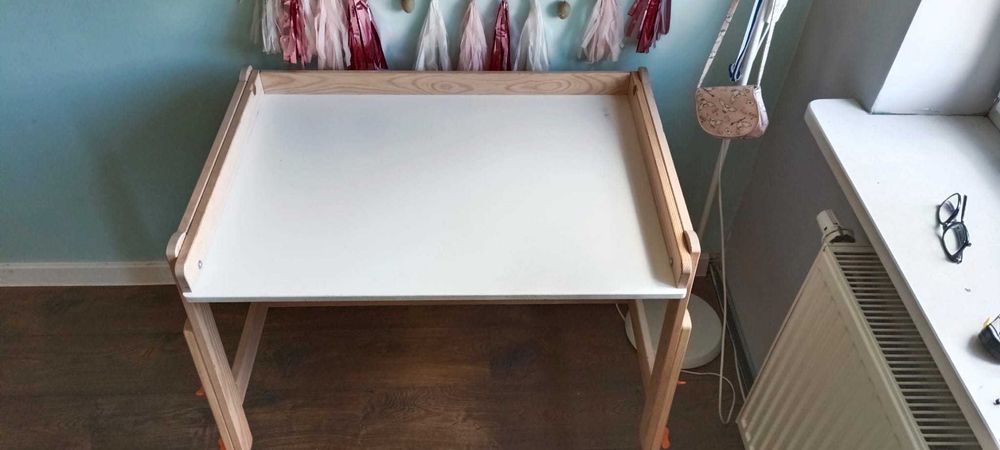 Biurko / Stolik  dziecięcy Flisat IKEA