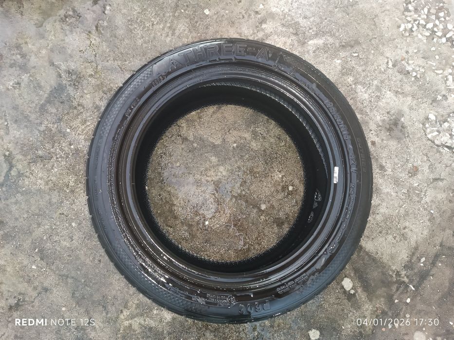 Pneu     THREE- A  195/55 R15