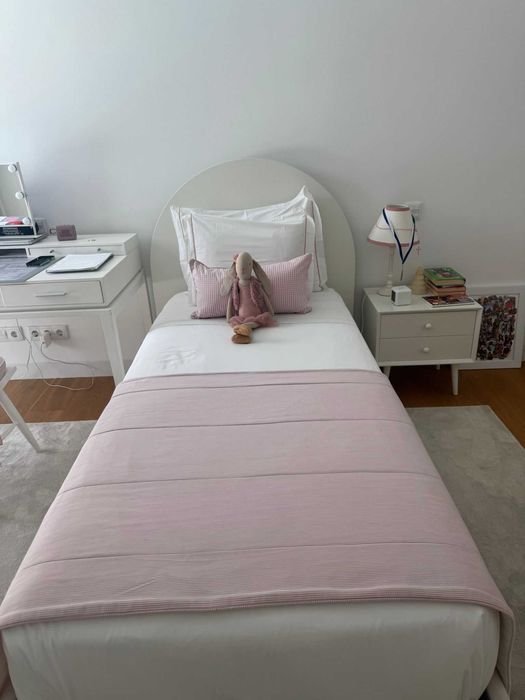 Cama de criança com gavetão + colchão