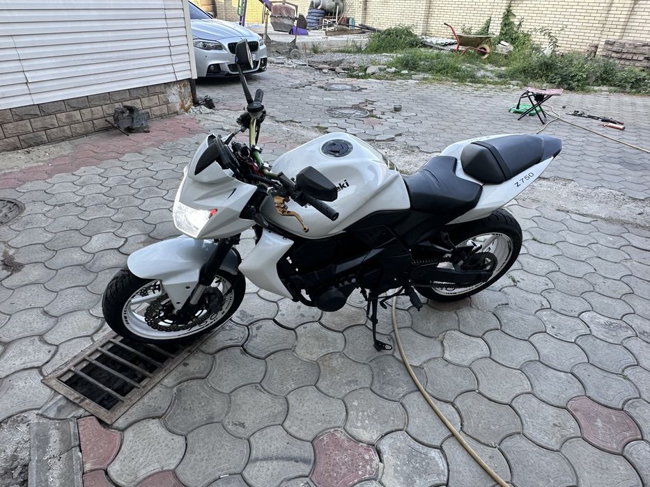 Продам Kawasaki Z750