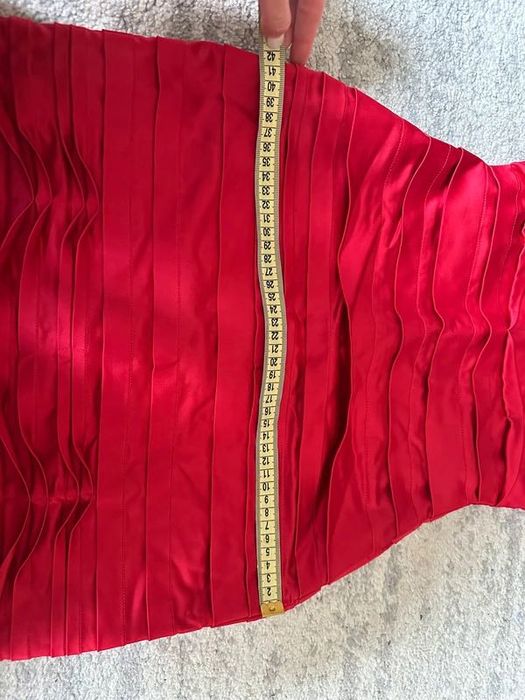 Sukienka BCBGmaxazria czerwona dopasowana