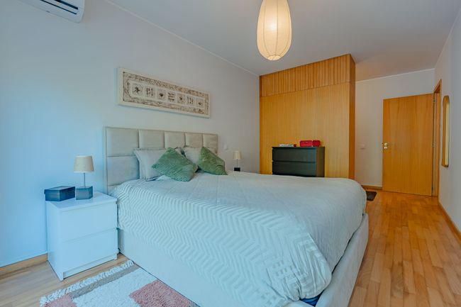 Cama casal 1,60x200 + Colchão Molaflex Ed Natura