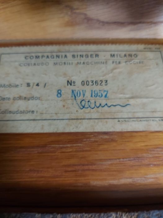 Máquina de costura Singer 319K