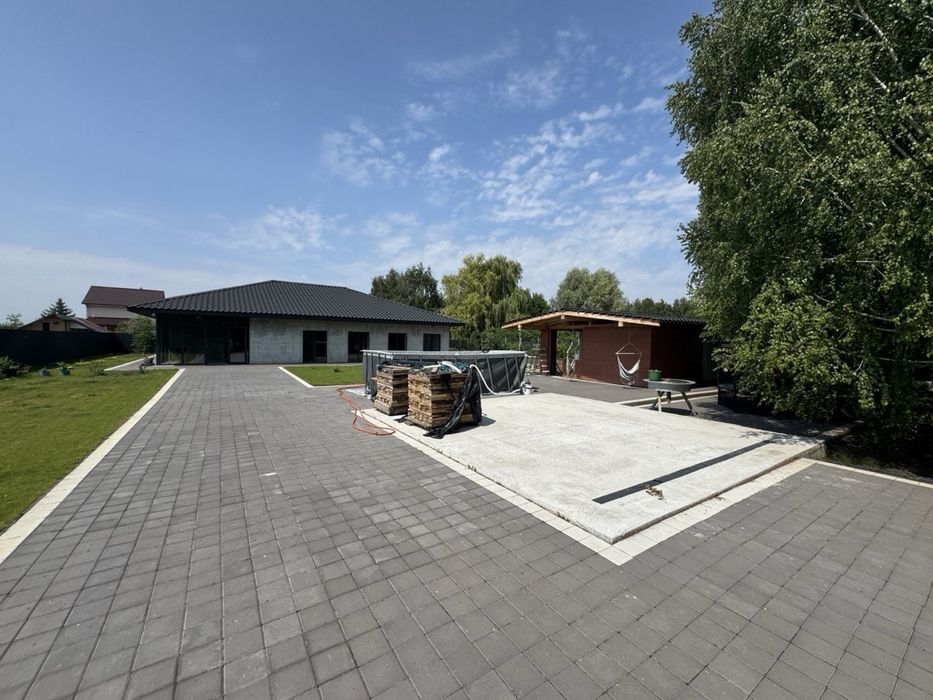 Продаж преміального  сучасного будинку з цікавим ремонтом 220 м² ,25 соток ,зона відпочинку 22 хв до Києва,без %