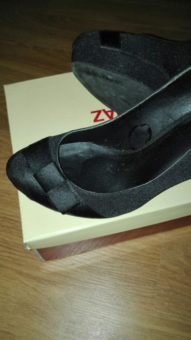 Sapato preto de cerimónia