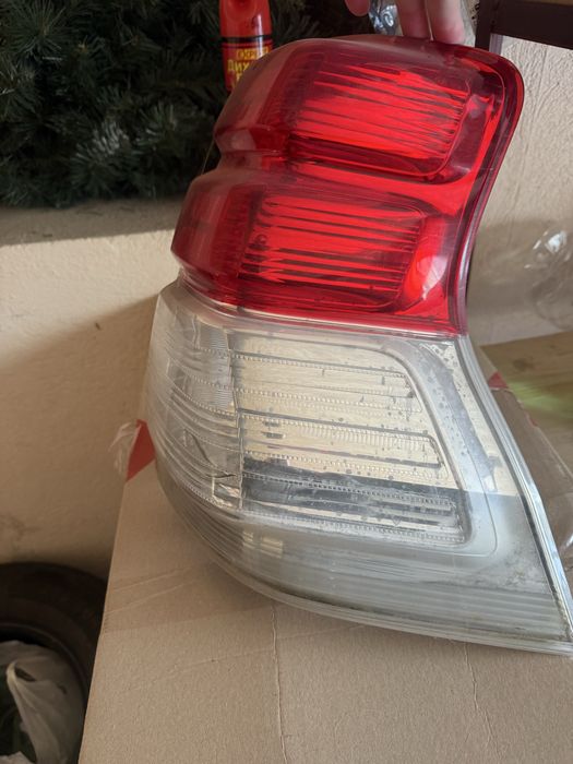Задній ліхтар тойота прадо 150