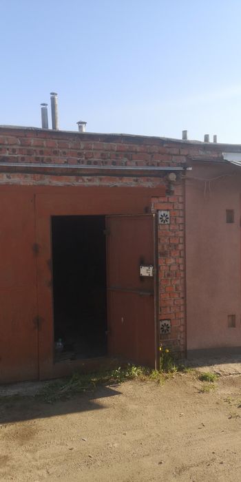 Гараж ак 39 біля обласної лікарні