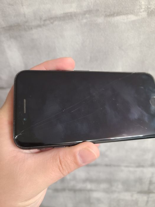 IPhone Se gen2 64gb Neverlock, icloud