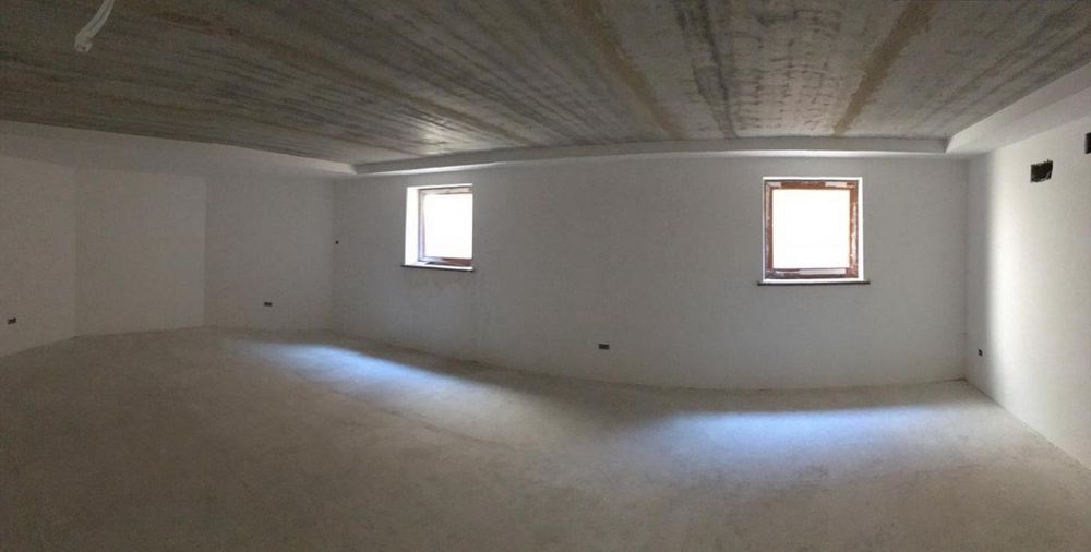 Продажа дома в Совиньоне, 408м², 10 сот