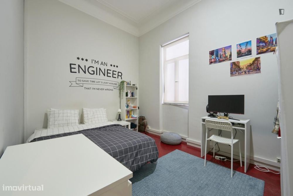 Quarto - localizado em Entrecampos Lisbon