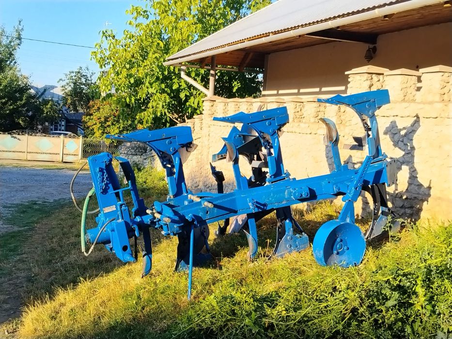 Плуг оборотний Рабеверк Rabe Werk 4 корпуси 3+1