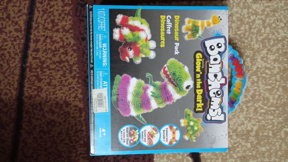 Конструктор  липучка Bunchems динозавры 200 деталей.