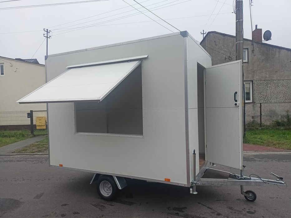 Przyczepa gastronomiczna FOOD TRUCK 750 kg Producent BODEX Radomsko
