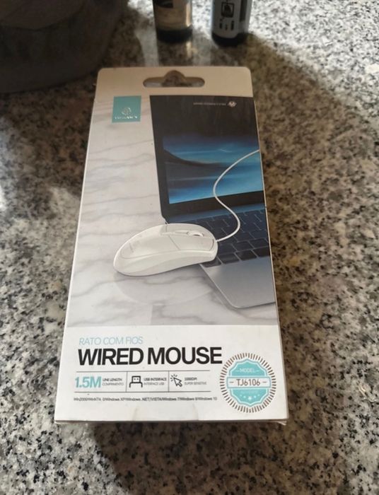 Rato com fio    .64286463204098121