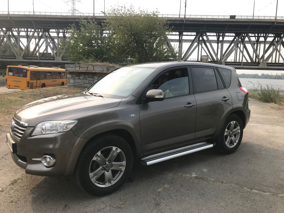 Продам Tayota rav4