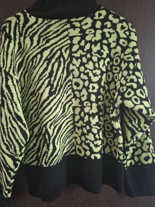 Golf  damski. Zara rozmiar L. Nowy.
