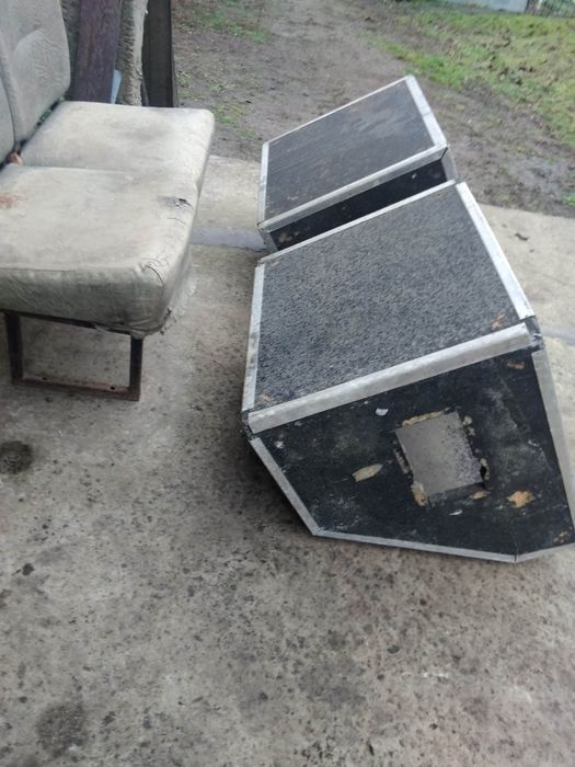 Концертные колонки, мониторы без динамиков.