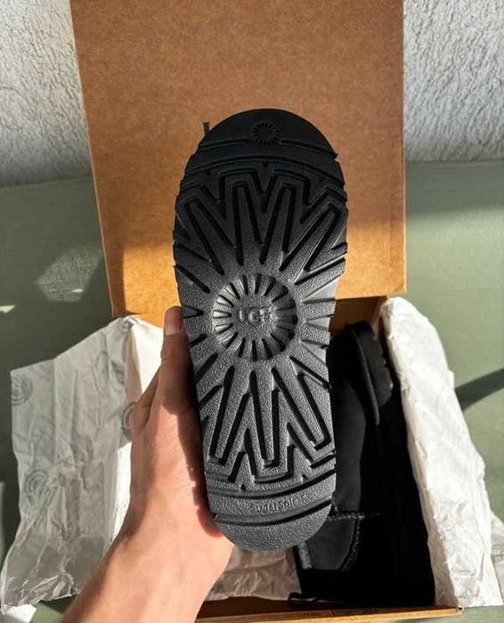 UGG Classic Mini Boots Black r.40