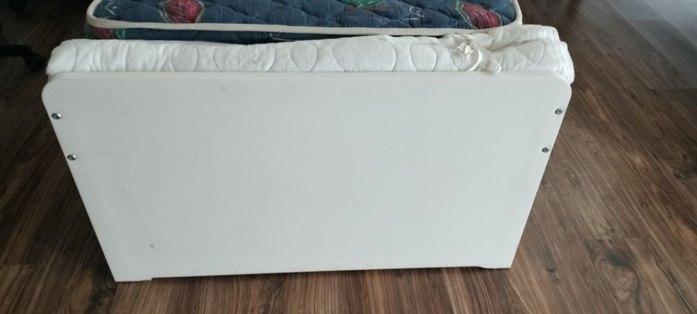 Cama individual.