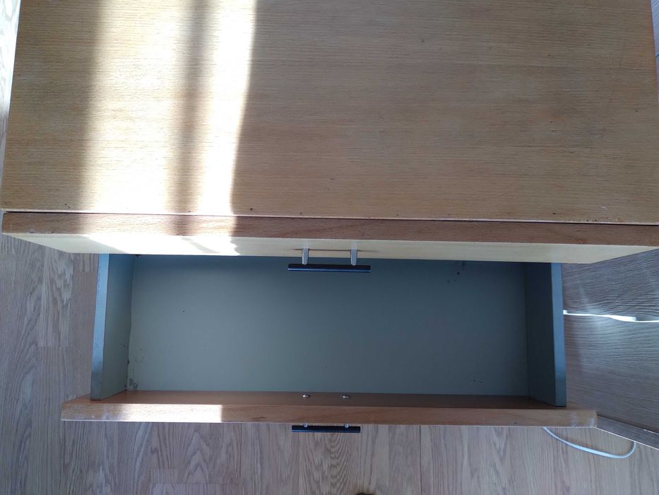 Drewniana komoda vintage