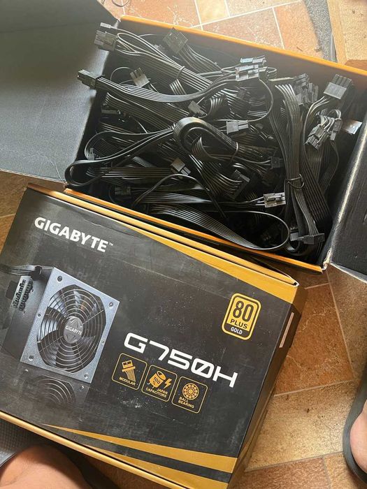 Набір кабелів для GIGABYTE G750H 750W Gold+,  GIGABYTE B700H 700W