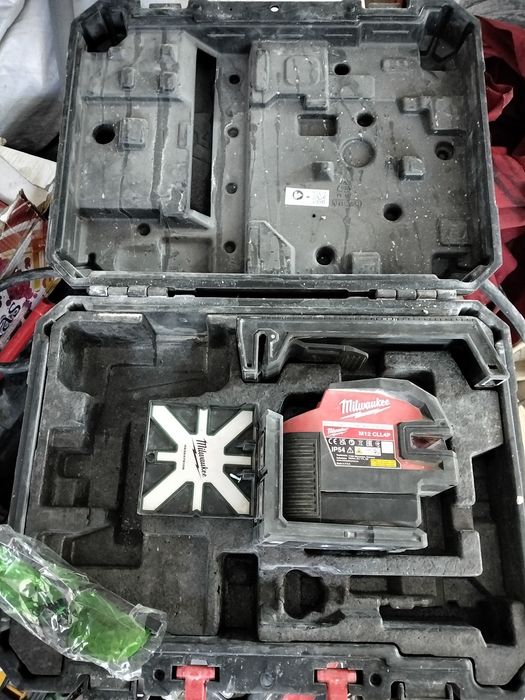 Laser  Milwaukee M12 CLL4P