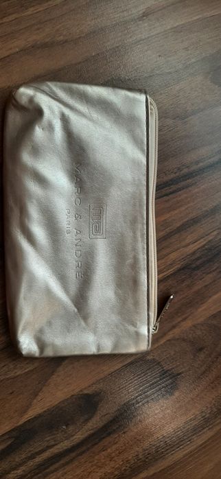 Косметична Marc and Andre