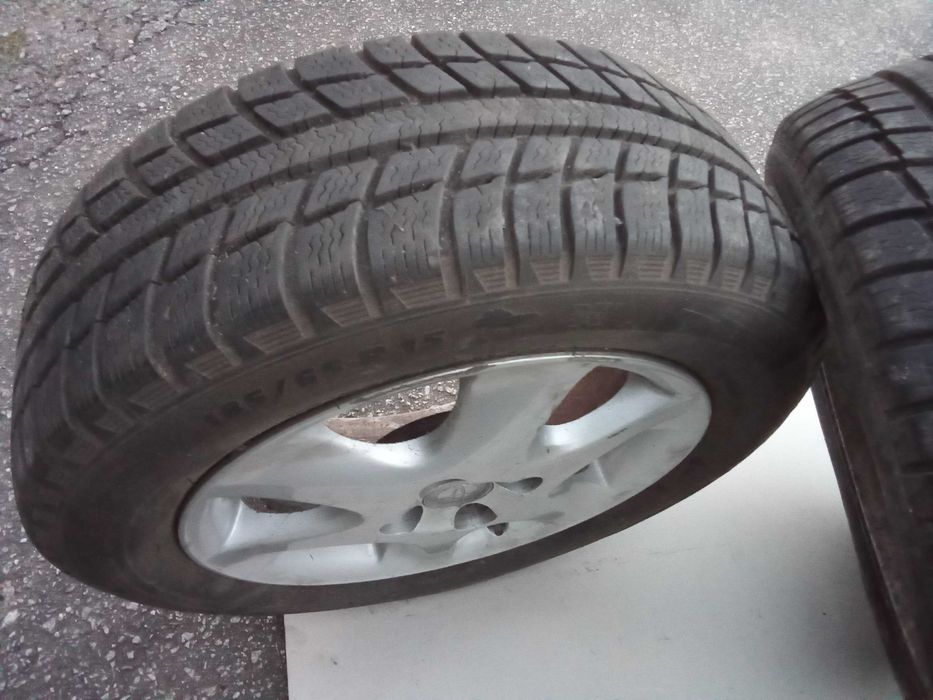 Conjunto jante e pneu ~Toyota Corolla Verso