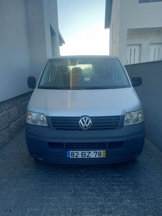 VW Trasporter T5 1.9 TDI Camperizada