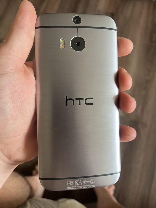 Повністю робочий телефон htc