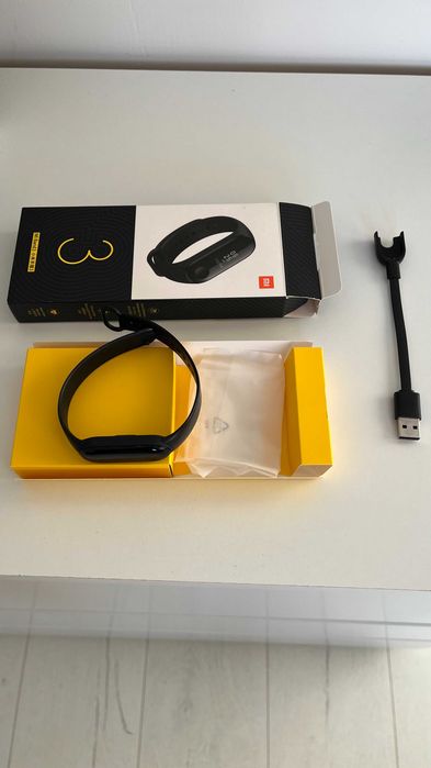 Продам MI Band 3
