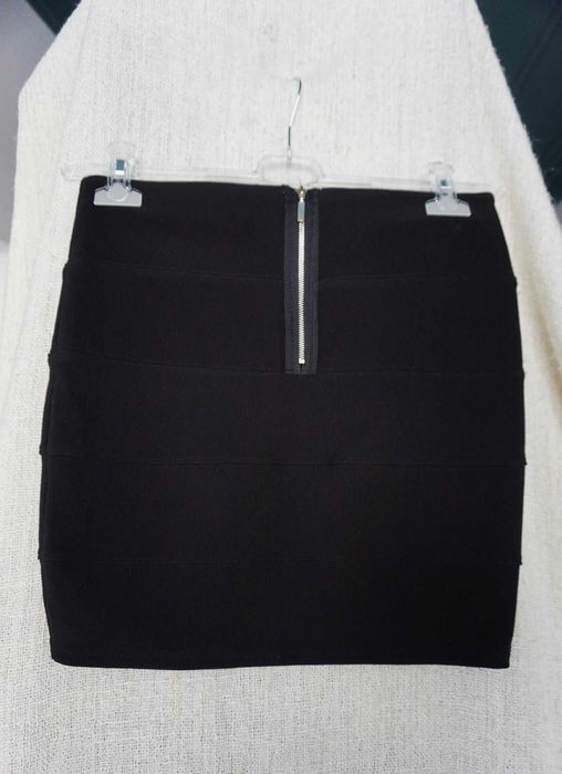 Spódniczka mini czarna mała 36 S bandażowa obcisła krótka 2KY