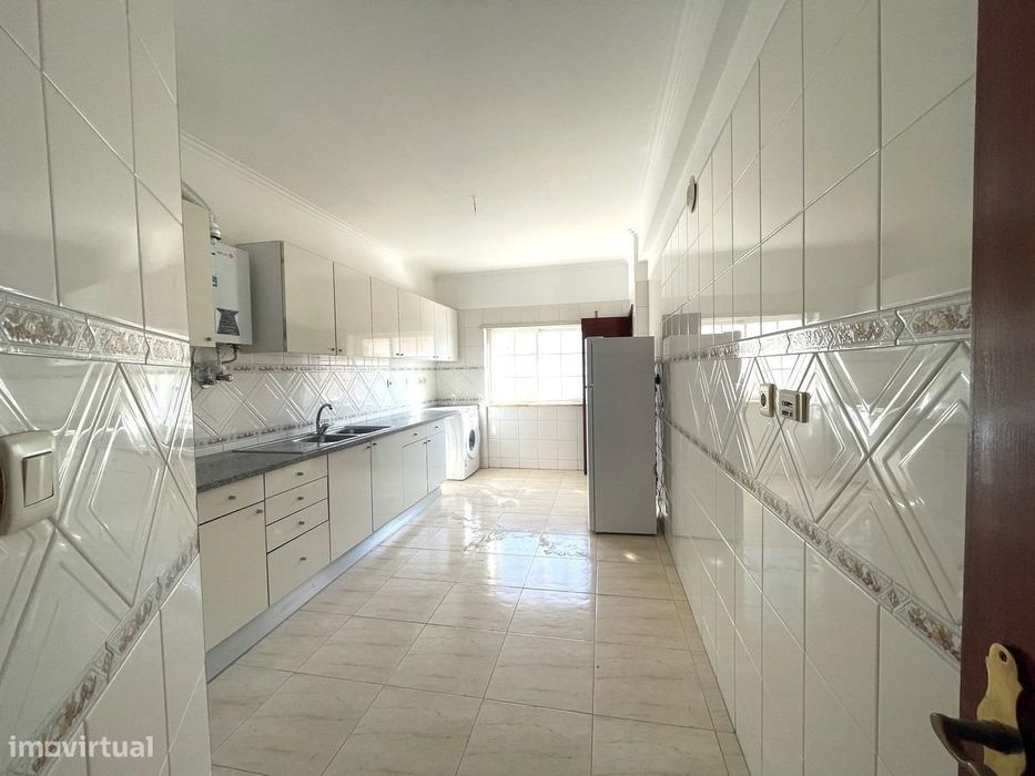 Apartamento T3 com amplas áreas no Seixal