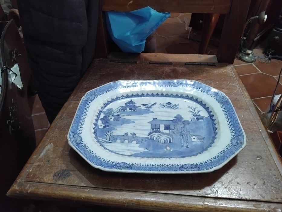Travessa  porcelana da China companhia das índias séc XVIll